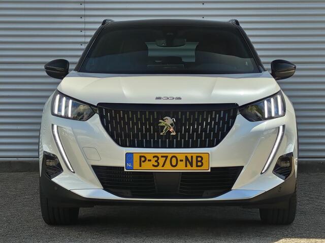 Peugeot 2008 GT 1.2 Turbo 130pk EAT8 | FOCAL PREMIUM AUDIO | SCHUIF/KANTELDAK | NAVI | STOELVERW. | CAMERA |
