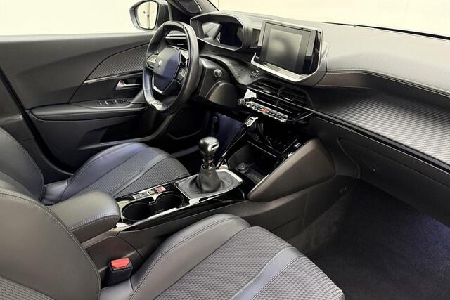 Peugeot 2008 1.2 PureTech 130pk GT-Line | Navigatie via app | Camera | Climate control | Cruise control | Stoelverwarming | LED verlichting | Zwart dak
