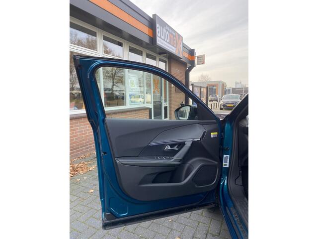 Peugeot 2008 1.2 Hybrid 145 GT |GT!|Keyless!|360 Camera!|Adaptieve cruise!|