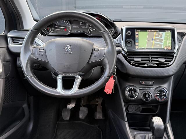 Peugeot 2008 1.2 PureTech Active 2e Eigenaar,Pano,Navi,Afn.Trekhaak,Dealer Onderhouden,Pdc,110pk,Airco,Cruise,Distributie vv 2023,Apk tot 06-2026