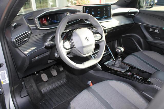 Peugeot 2008 1.2 100PK ALLURE PACK | NAVIGATIE | ACHTERUITRIJ CAMERA | APPLE CARPLAY/ANDROID AUTO | LICHTMETALEN VELGEN 17" | CRUISE CONTROL | LED KOPLAMPEN | DAB+ RADIO |