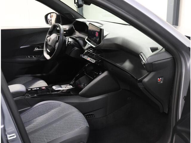 Peugeot 2008 1.2 Hybrid 136PK Allure | 1ste eigenaar | AppleCarplay/Android Auto | 17"LMV | 360'Camera | AUTOMAAT | Keyless | Navigatie | Adaptive Cruise Control | Climate Control | FULL LED | Isofix | Privacy Glass |