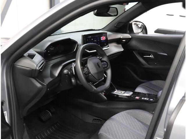 Peugeot 2008 1.2 Hybrid 136PK Allure | 1ste eigenaar | AppleCarplay/Android Auto | 17"LMV | 360'Camera | AUTOMAAT | Keyless | Navigatie | Adaptive Cruise Control | Climate Control | FULL LED | Isofix | Privacy Glass |