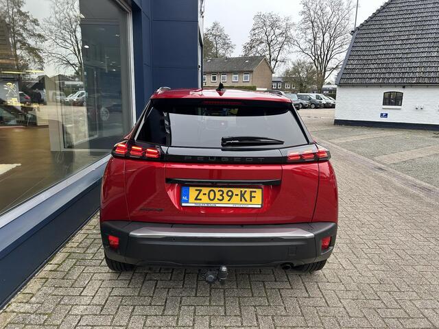 Peugeot 2008 1.2 Turbo 100 PK Allure | Trekhaak 1200 KG | Navigatie | LED Verlichting | Parkeercamera | Parkeersensoren | Digitaal Dashboard | Cruise Control | Climate Control | Half Lederen stoelen | Lichtmetalen Velgen 17 inch |