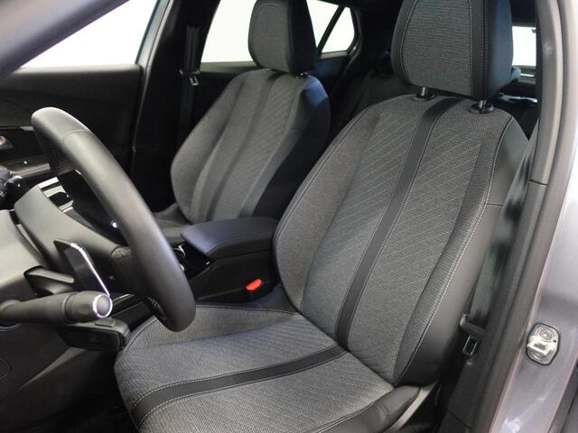 Peugeot 2008 1.2 PureTech 130pk Automaat Allure | Navigatie | Apple Carplay/Android Auto | 360 camera | Parkeersensoren | Blind Spot Assist | Adaptive Cruise Control | Stoelverwarming | Getinte ramen | Climate Control