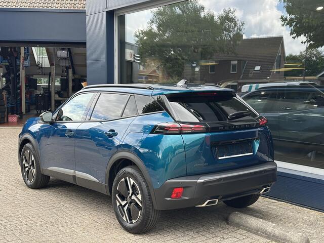Peugeot 2008 1.2 Hybrid 145 PK Allure | Automaat Hybride | Adaptieve Cruise Control | 360 Graden Camera | Parkeersensoren V+A | Hoge Zitpositie | Climate Control | Stoelverwarming | Navigatie via Telefoon | Apple Carplay & Android Auto draadloos |LED Verlichting | 17"