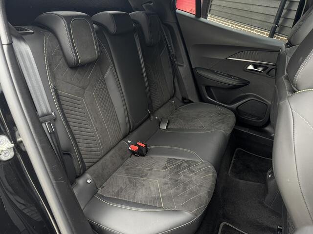 Peugeot 2008 SUV 1.2 GT PACK Hybrid 145 pk Elektr zetels, MASSAGE, Pano