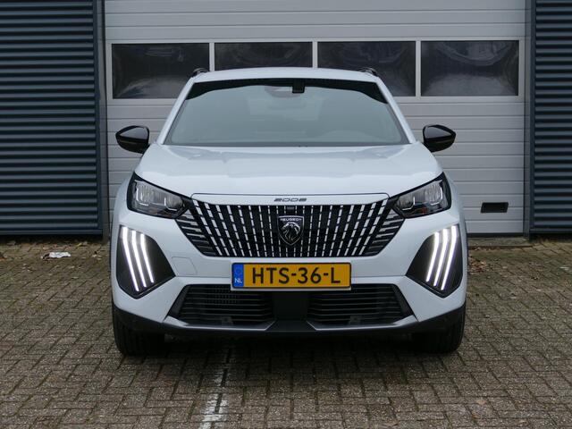 Peugeot 2008 1.2 Hybrid 145 Allure | AUTOMAAT | 360 Camera Zicht | Navigatie | Adaptief Cruis Control | Draadloos Apple Carplay & Android Auto | DAB + | Rondom Parkeersensoren |