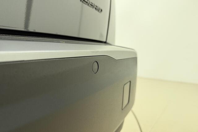 Peugeot 2008 1.2 Hybrid 145 Allure | AUTOMAAT | 360 Camera Zicht | Navigatie | Adaptief Cruis Control | Draadloos Apple Carplay & Android Auto | DAB + | Rondom Parkeersensoren |