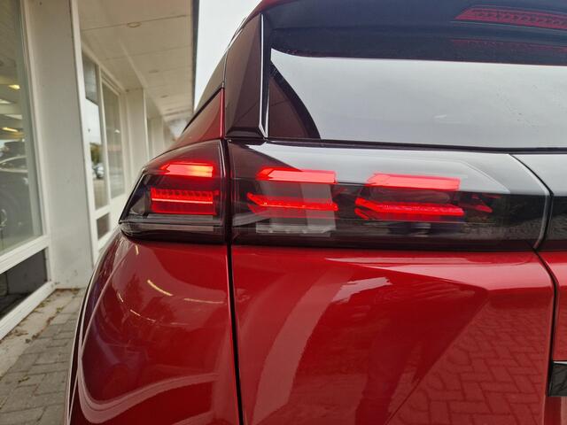 Peugeot 2008 1.2T 130pk Automaat Allure | Navigatie | Climate & Cruise Control | Achteruitrijdcamera | LMV |