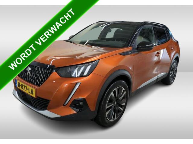 Peugeot 2008 1.2 131PK Automaat / GT Pack / Panoramadak / Trekhaak / HiFi-systeem FOCAL, / 1/2 Leder / Naviagatie / Pdc+Camera /