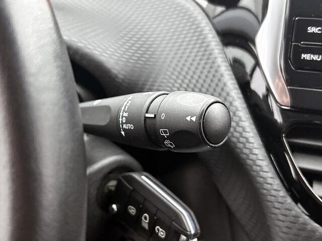 Peugeot 2008 110 PK Signature | Rijklaar | Navigatie | Parkeersensoren | LM Velgen |
