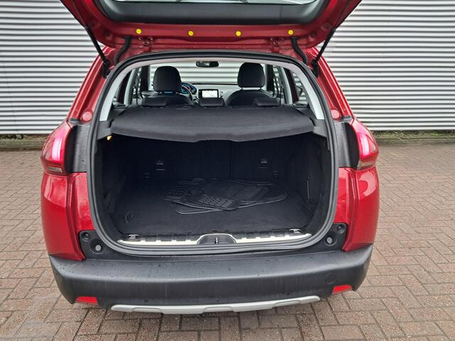 Peugeot 2008 1.2 PureTech Allure met volle Automaat!! | Clima | Cruise control | Navigatie | LM Velgen RIJKLAARPRIJS INCL 12 MAANDEN GARANTIE EN BEURT