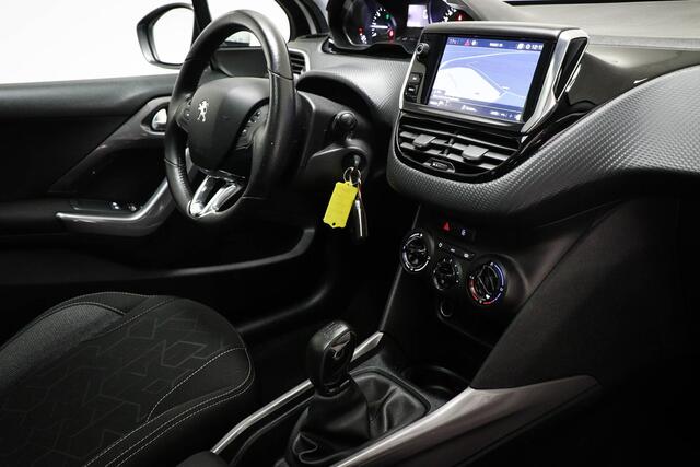 Peugeot 2008 1.2 PureTech Blue Lion | PANORAMADAK | SFEERVERLICHTING | NAVIGATIE | DAB | APPLE | TREKHAAK