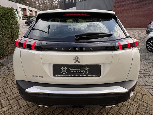Peugeot 2008 1.2 PureTech Active Pack Automaat, Parelmoer lak, Navigatie, LED, Parkeersensoren
