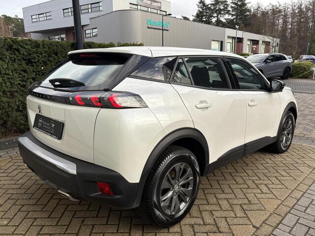 Peugeot 2008 1.2 PureTech Active Pack Automaat, Parelmoer lak, Navigatie, LED, Parkeersensoren