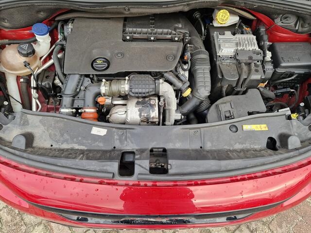 Peugeot 2008 1.6 BlueHDi Allure | Cruise control | Electronic climate controle | Trekhaak