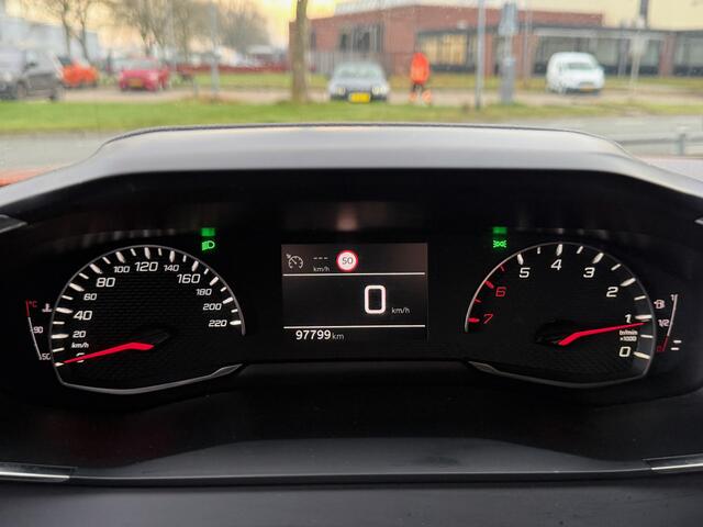 Peugeot 2008 BWJ 11-2020 | 1.2PT 101PK Active | CAMERA A | NAVIGATIE | CRUISE | CARPLAY | EL. AIRCO |