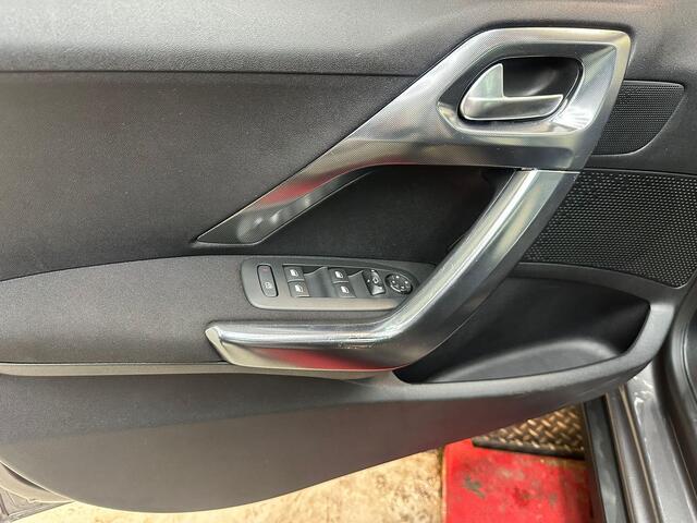 Peugeot 2008 1.2 PureTech Allure DISTRB-VERVANG/PANO/STOELVERW