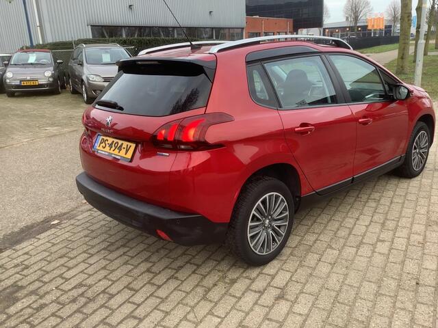 Peugeot 2008 1.2 PURET. BLUE LION