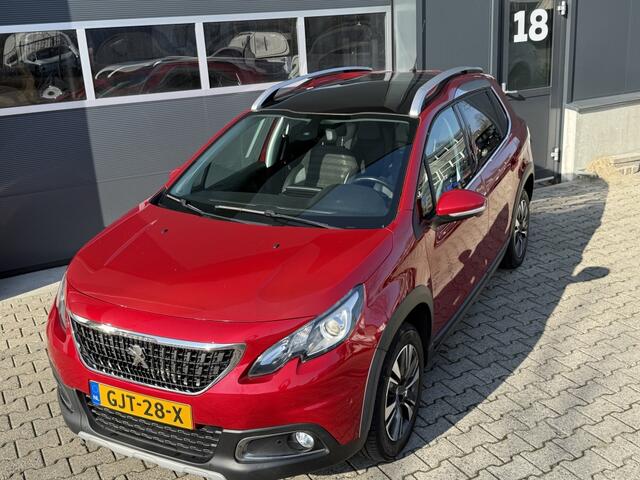 Peugeot 2008 1.2 PureTech GT-Line pano navi