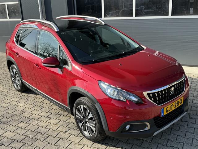 Peugeot 2008 1.2 PureTech GT-Line pano navi