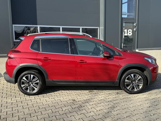 Peugeot 2008 1.2 PureTech GT-Line pano navi