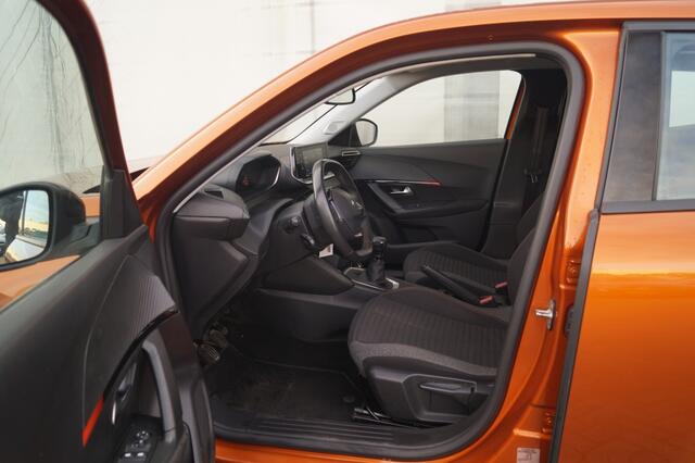 Peugeot 2008 1.2 PureTech Active Pack -NAVI-ECC-PDC-TREKHAAK-