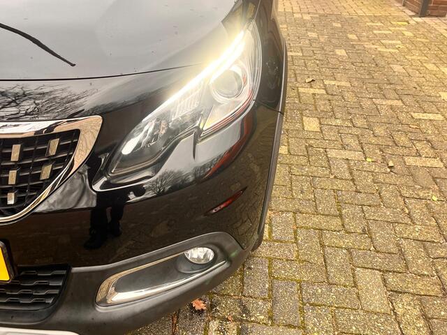 Peugeot 2008 1.2 PureTech Allure
