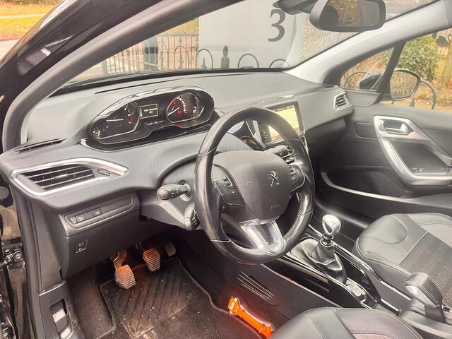 Peugeot 2008 1.2 PureTech Allure