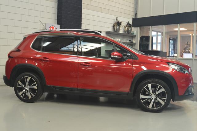 Peugeot 2008 1.2 PureTech Allure / AUTOMAAT // 105.000 km // CLIMA // CRUISE // TREKHAAK // DEALER ONDERHOUDEN // ** ZATERDAG 27-12 BELLEN VOOR BEZICHTIGEN **
