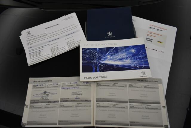 Peugeot 2008 1.2 PureTech 110PK Automaat Navi Cruise PDC V+A