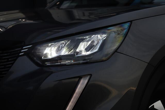 Peugeot 2008 1.2 PureTech Allure | Camera | DAB | 17 Inch |