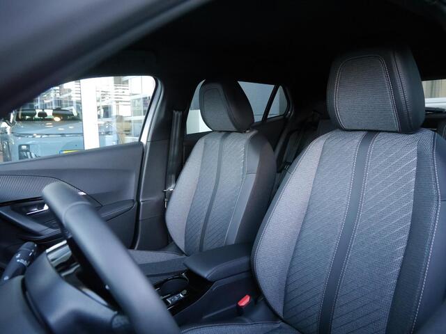 Peugeot 2008 1.2 Hybrid 145 Allure | Automaat | Nieuwe auto | Lichtmetalen velgen | Lichtmetalen velgen | Dakrails | Climate control | Cruise control | Regensensor | Led verlichting