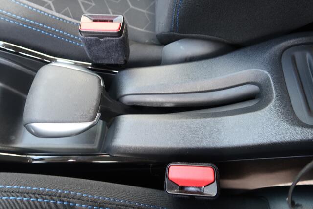 Peugeot 2008 1.2 PureTech Allure Eerste eigenaar nieuwe distributie NAP aanwezig