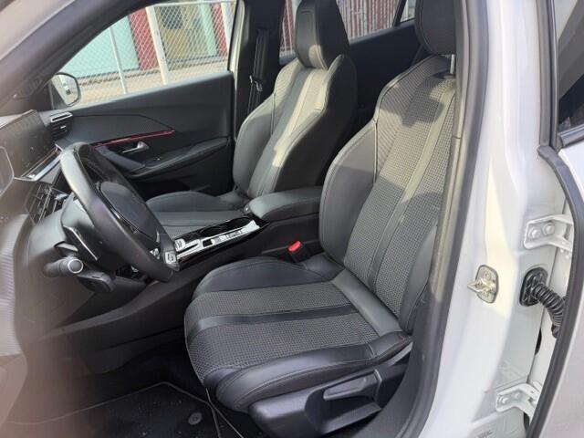 Peugeot 2008 1.2 PureTech GT NAVI I CAMERA APPLE CARPLAY ANDROID AUTO I LMV I