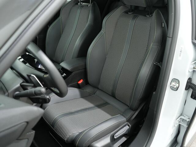 Peugeot 2008 1.2 HYBRID 136PK GT E-DCS6 | Carplay | Cruise Adaptief | 360 camera