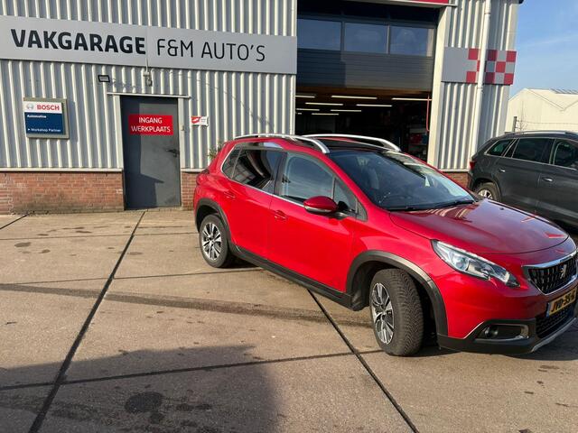 Peugeot 2008 1.2 PureTech Allure Clima, camera