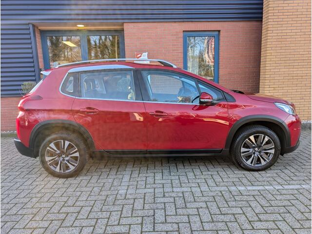 Peugeot 2008 1.2 PURETECH GT-LINE,AUTOMAAT,Airco,Cruise,PDC,Trekhaak