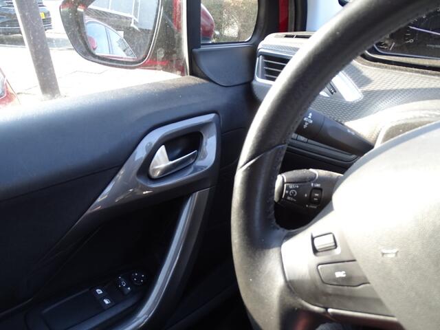 Peugeot 2008 1.2 Pt 110Pk BLUE LION-Navi-Airco-Media app-Trkh-Blth-Pdc