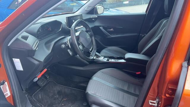 Peugeot 2008 1.2 PureTech Allure AUTOMAAT / FULL LED / CARPLAY / CLIMA / PDC / BLUETOOTH / CRUISE / NL-AUTO