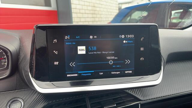 Peugeot 2008 1.2 PureTech Allure AUTOMAAT / FULL LED / CARPLAY / CLIMA / PDC / BLUETOOTH / CRUISE / NL-AUTO