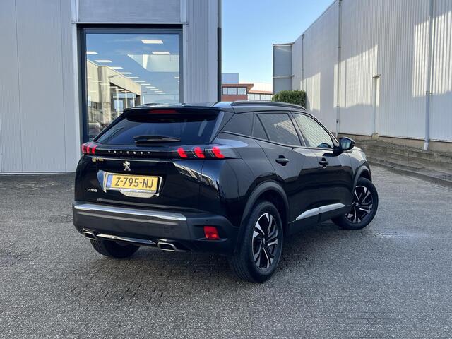 Peugeot 2008 1.2 PureTech Allure Pack | Clima/Cruise/Apple CarPlay-Android Auto/17"/Bluetooth/PDC Achter/Privacy-Glass