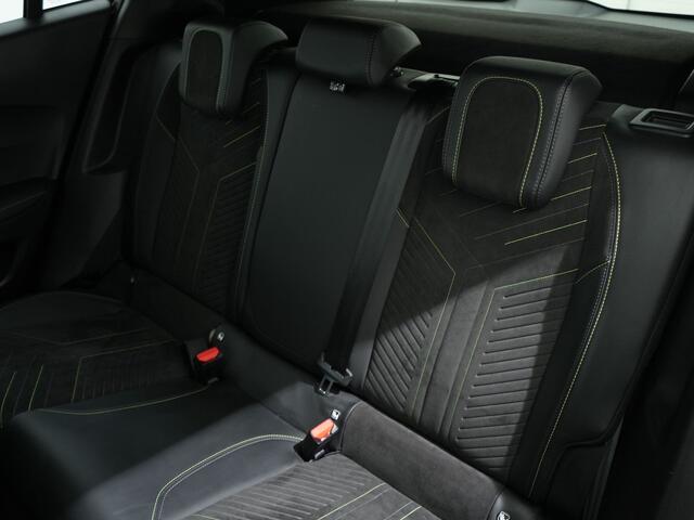 Peugeot 2008 1.2 HYBRID 145PK E-DCS GT | Cruise Adaptief | 360 Camera | Alcantara