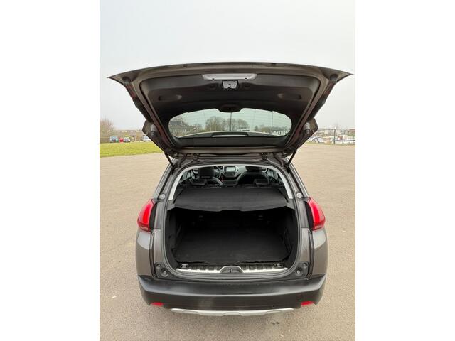 Peugeot 2008 1.2 GT-line Pano Leder Stoelverw Carplay Navi