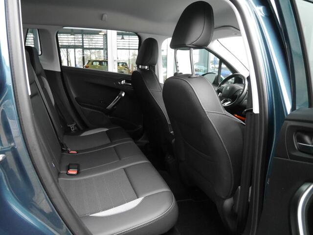 Peugeot 2008 1.2 PureTech Allure | Trekhaak | Lichtmetalen velgen | Apple carplay/Android auto | Regensensor | Achteruitrijcamera | DAB | Extra getint glas | Cruise control | Climate control