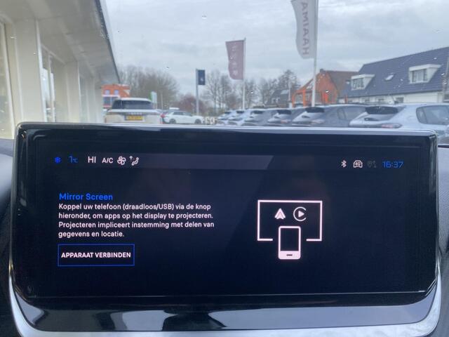 Peugeot 2008 1.2 Hybrid 145 Allure | Navigatie | Camera | Climate & Cruise Control | AppleCarplay/Android Auto |