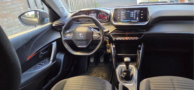 Peugeot 2008 1.2 PureTech Blue Lease Active Navi Cruise Climat Motor en koppeling op 75000 km vervangen