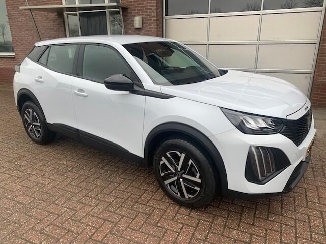 Peugeot 2008 1.2 PureTech 100 Trekhaak / Apple Carplay / Camera