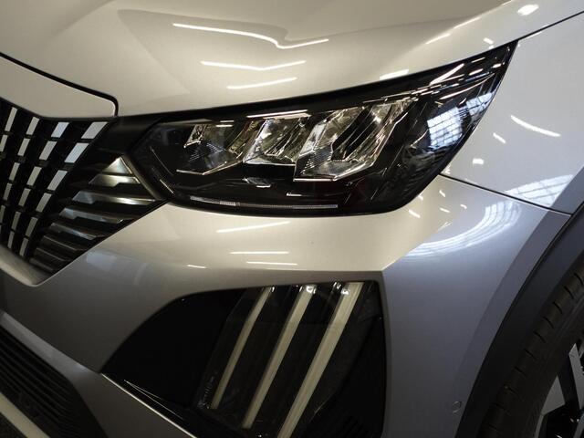 Peugeot 2008 1.2 PureTech 130pk Automaat Allure | Navigatie | Apple Carplay/Android Auto | 360 camera | Parkeersensoren | Blind Spot Assist | Adaptive Cruise Control | Stoelverwarming | Getinte ramen | Climate Control